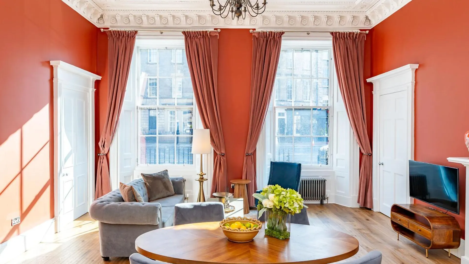אדינבורו Dragon Suites Luxury Apartments At 9 Albyn Place בריטניה
