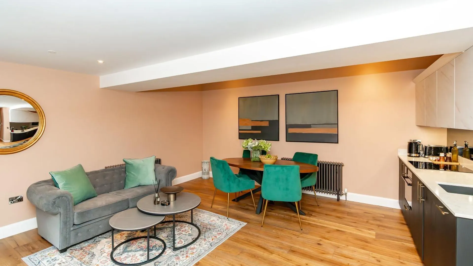 אדינבורו Dragon Suites Luxury Apartments At 9 Albyn Place בריטניה