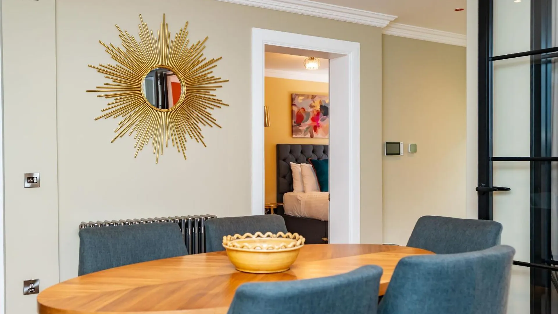 אדינבורו Dragon Suites Luxury Apartments At 9 Albyn Place