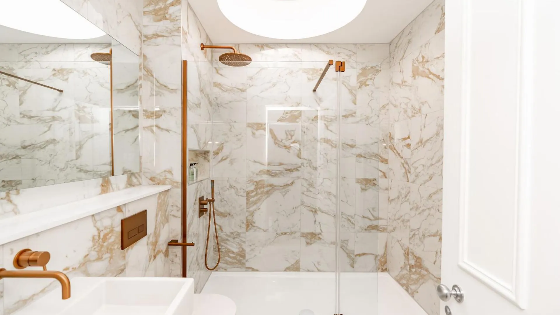 אדינבורו Dragon Suites Luxury Apartments At 9 Albyn Place 0*,  בריטניה
