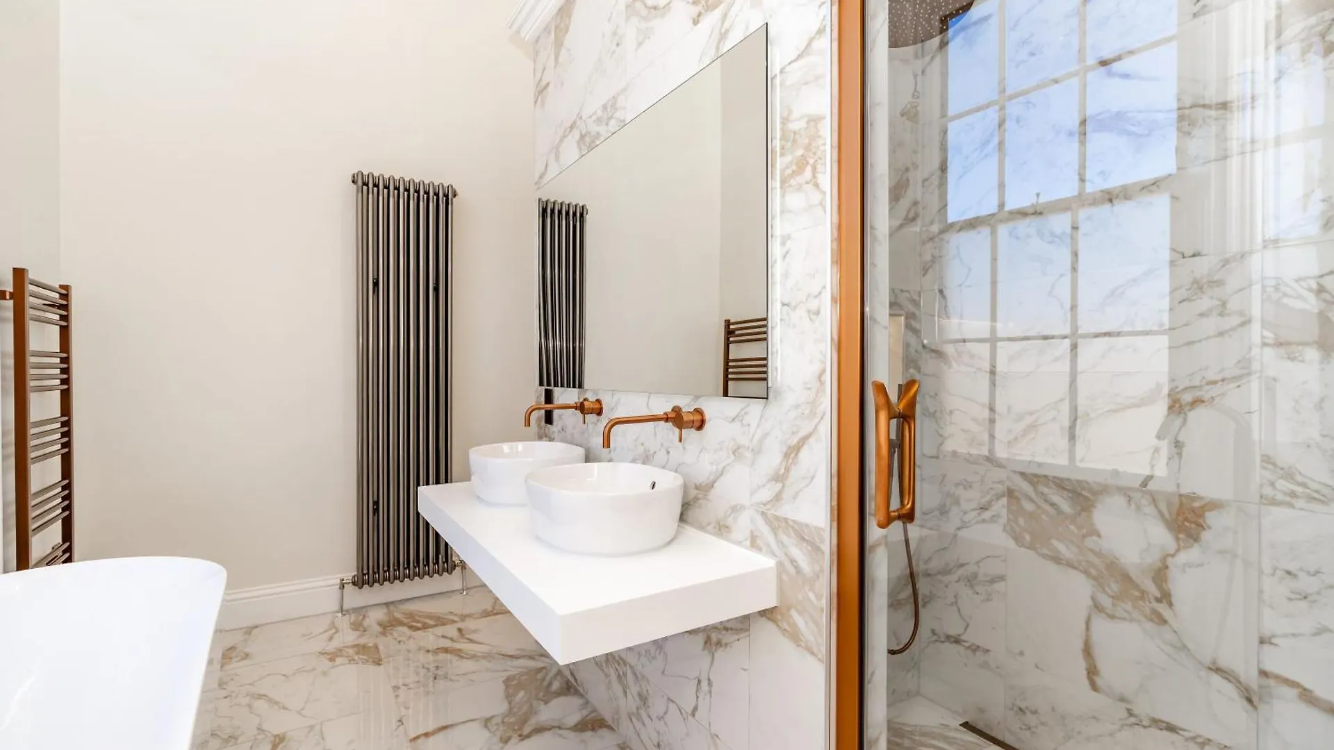 אדינבורו Dragon Suites Luxury Apartments At 9 Albyn Place