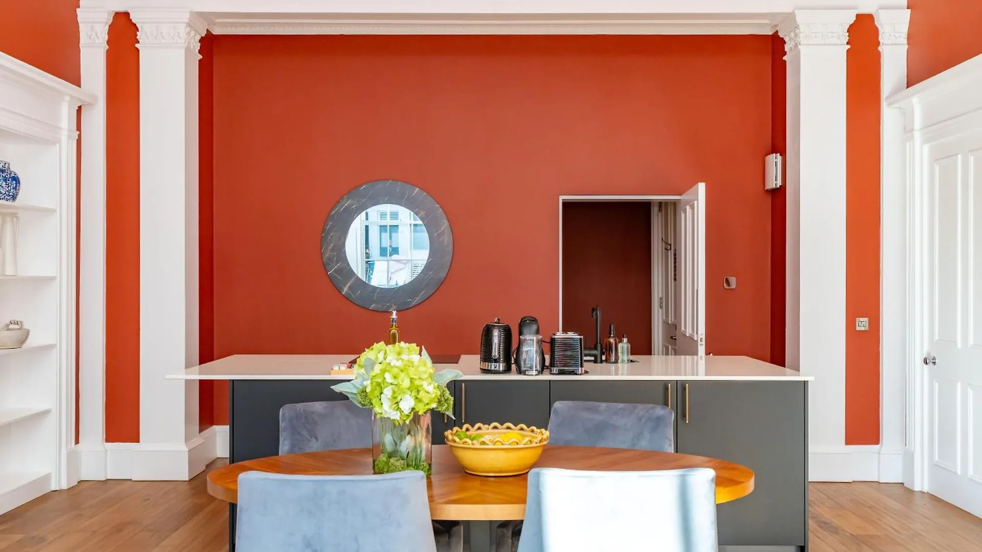 Dragon Suites Luxury Apartments At 9 Albyn Place Edinburg