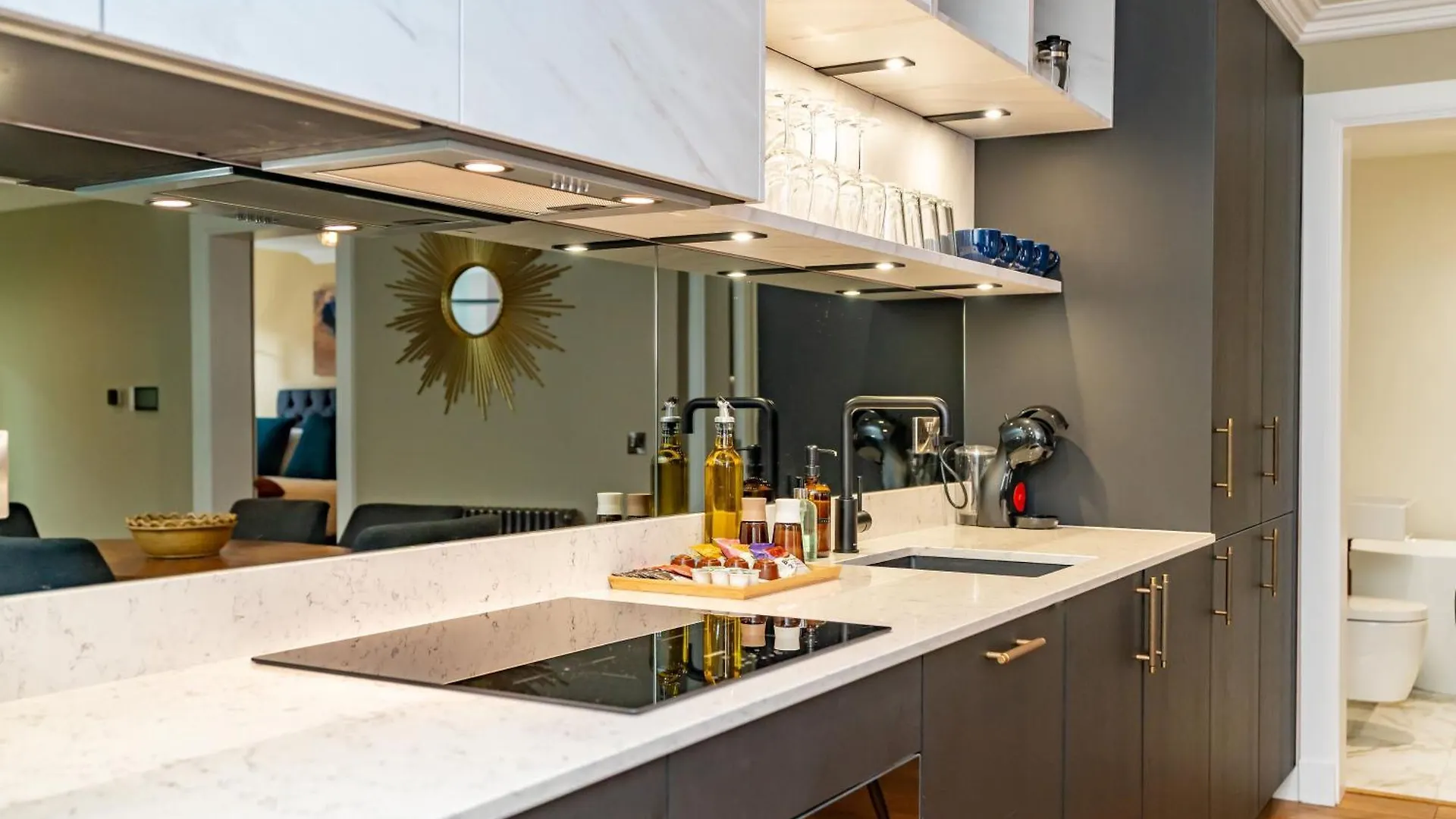Dragon Suites Luxury Apartments At 9 Albyn Place Edinburg