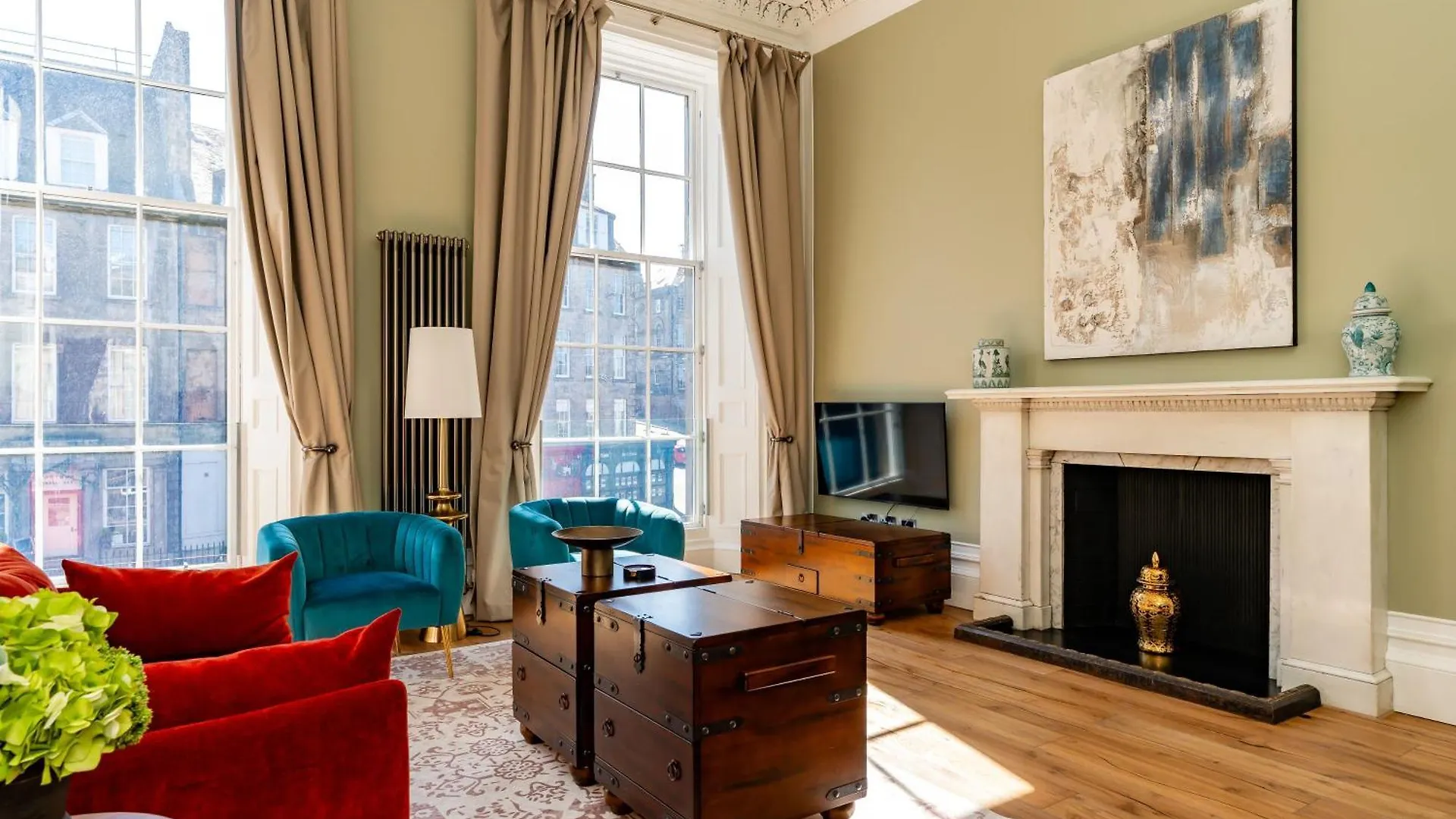 Dragon Suites Luxury Apartments At 9 Albyn Place Edynburg